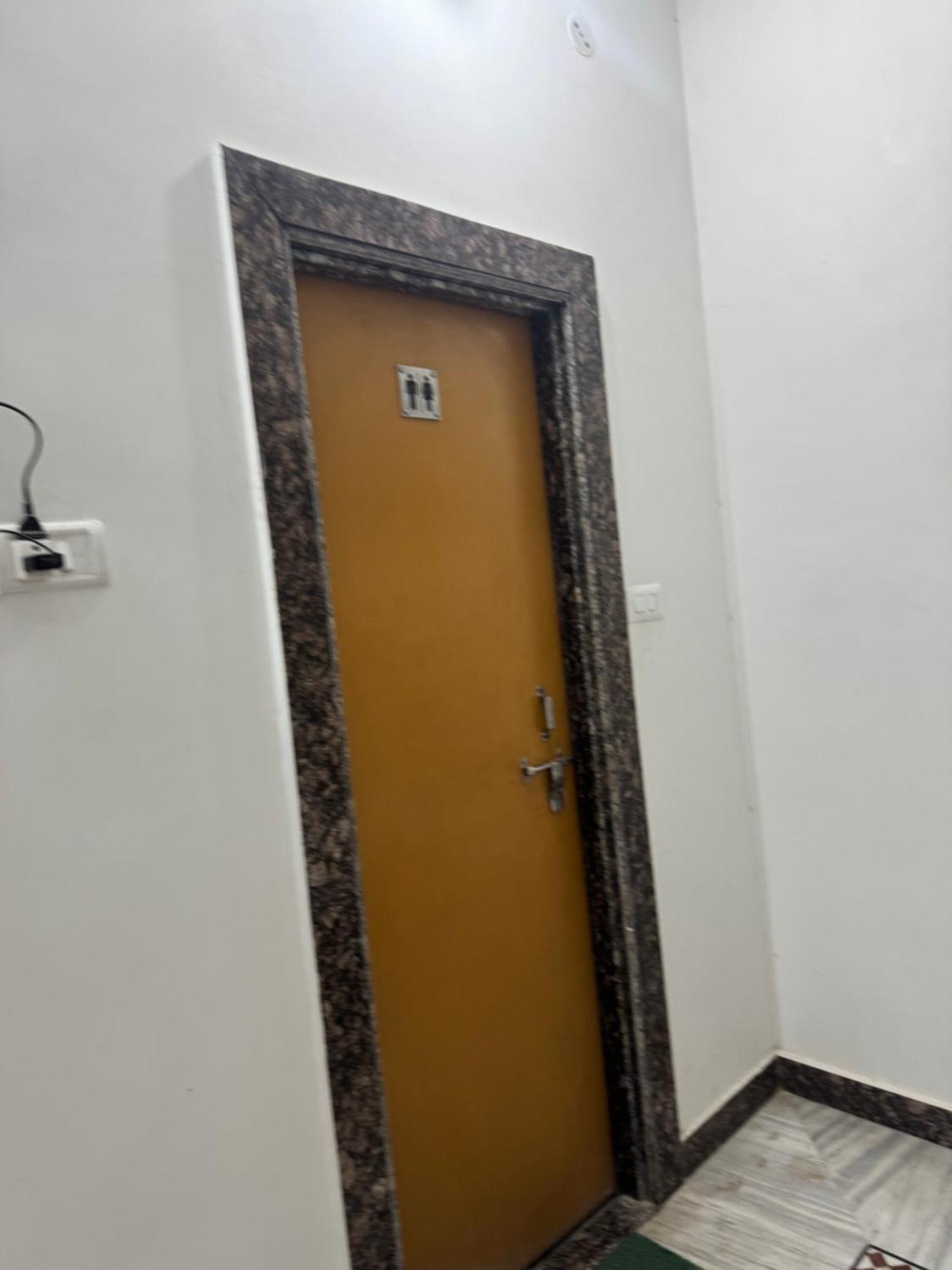 Ramaya Home Stay Varanasi Exterior foto