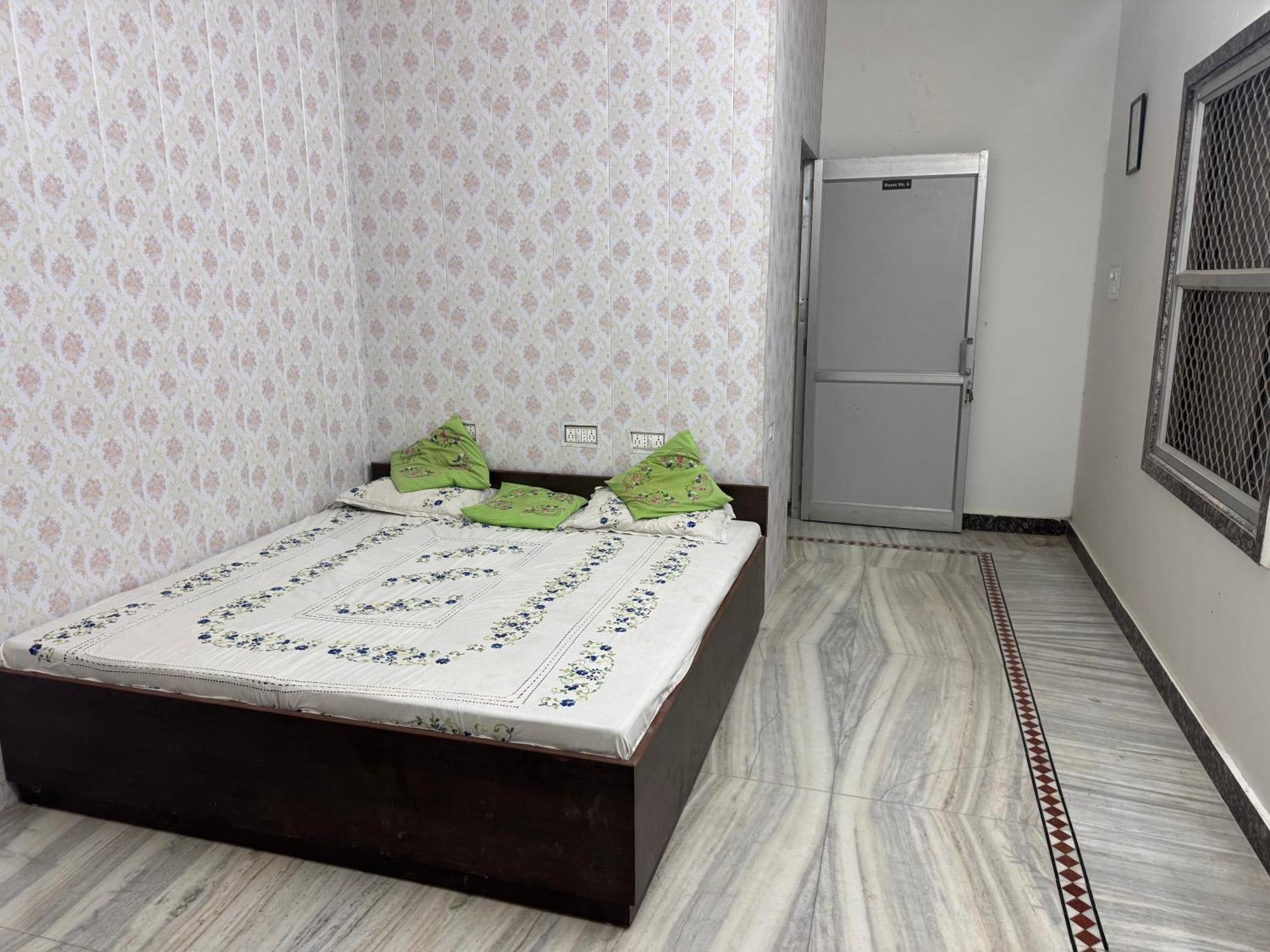 Ramaya Home Stay Varanasi Exterior foto